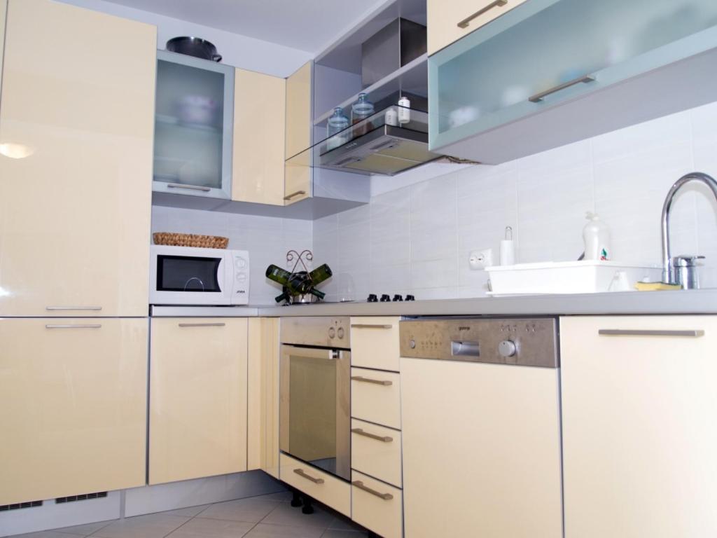 Apartment Mlinarevic Макарска Екстериор снимка